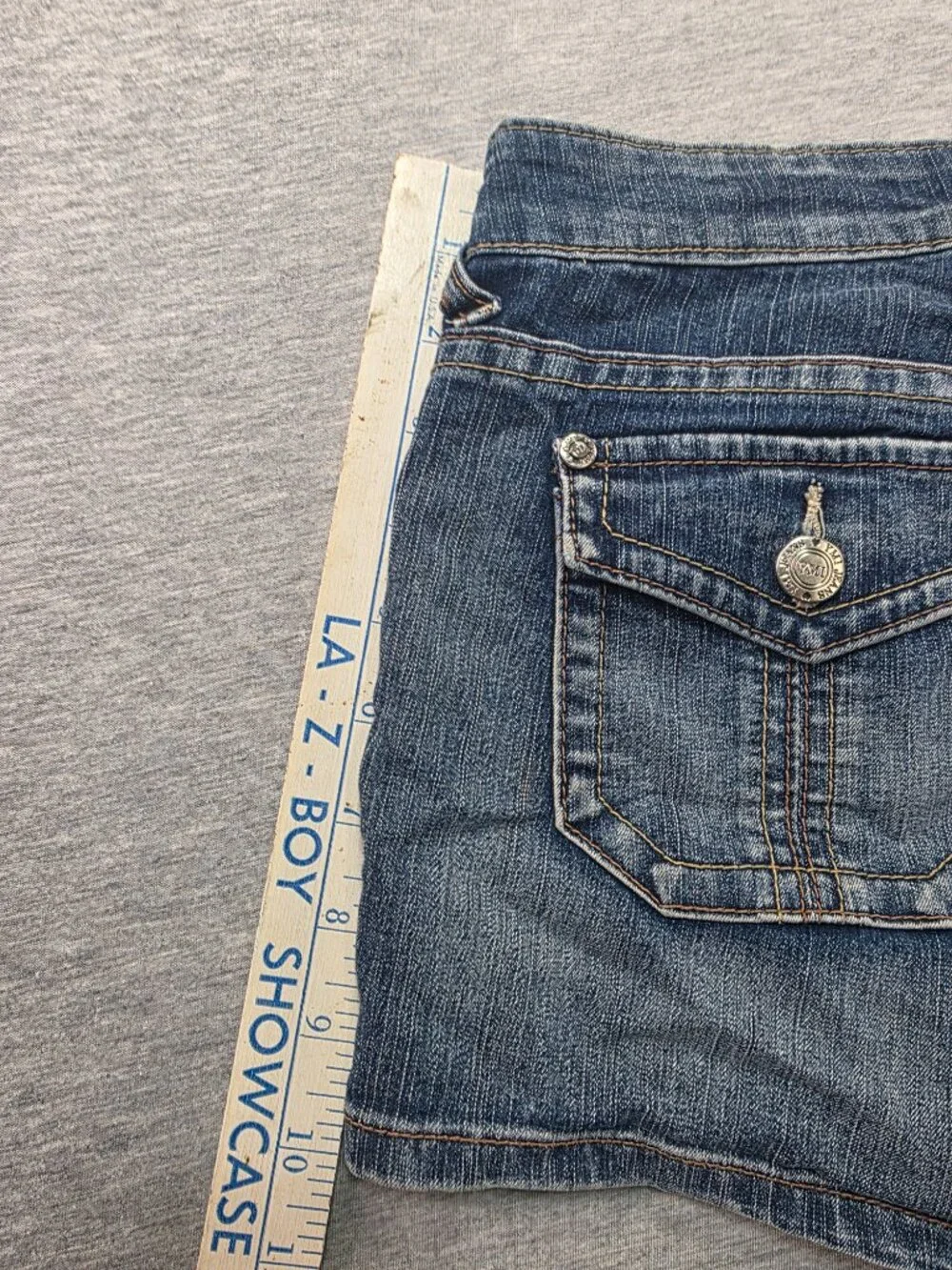 YMI Jeanswear Denim Cargo Shorts Dark Wash Flap Pockets Size 5